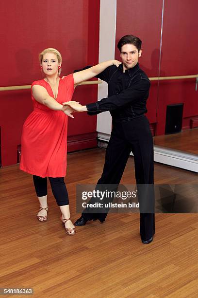 Kelly, Maite - Musician, Singer, Musical, USA/Ireland - with dancing partner Christian Polanc during training for the TV-Show 'Let's Dance' in...