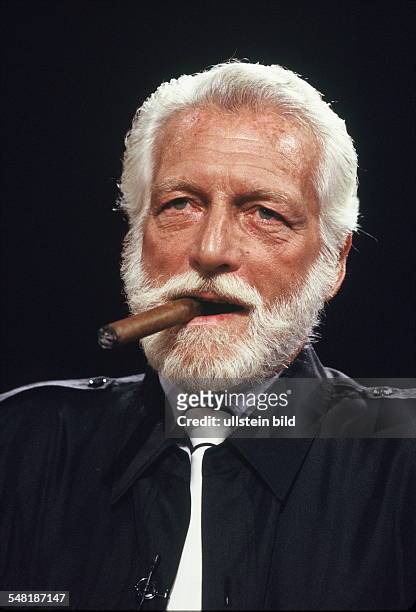 Thompson, Carlos - Actor, Writer, Argentina - *07.07..1990+ with cigar - 1988