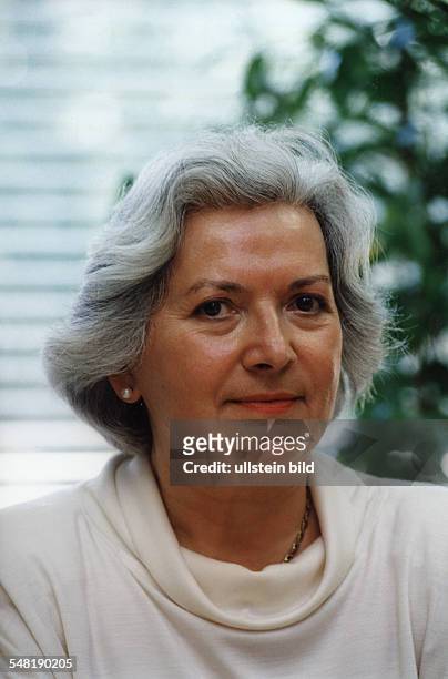 Herzog, Christiane *-+ Gattin von Bundespraesident Roman Herzog - Portrait - Juli 1994