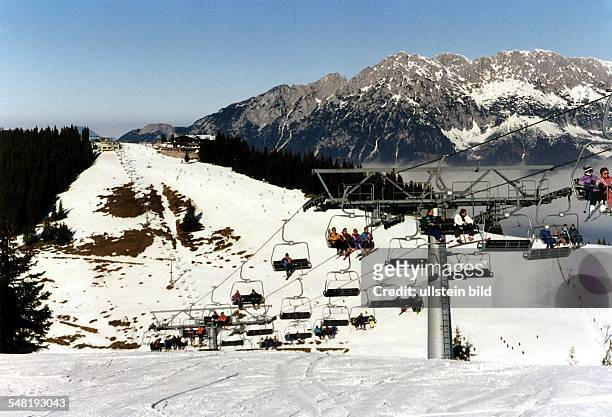 Sessellift im Skigebiet Scheffau am Wilden Kaiser,Tirol, Österreich - 1996