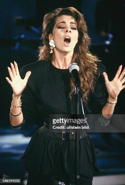 Sandra - Musician, Singer, Pop music, Germany/France - performing - 1987