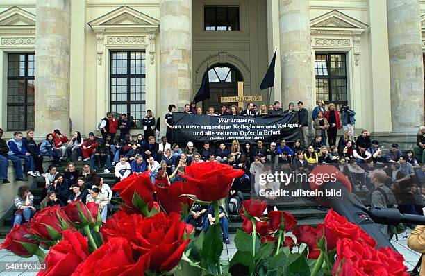 Berliner Gedenkveranstaltung für die Opfer des Amokschützen von Erfurt. Am 26.04.02 erschoss der 19-jährige, ehemalige Schüler Robert Steinhäuser 14...