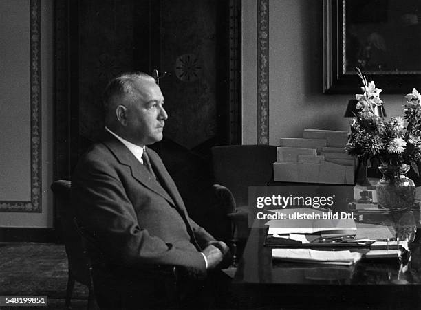 Konstantin von Neurath *02.02.1873-+ Diplomat, Germany - on his desk 1930ies - Photographer: James E. Abbe - Vintage property of ullstein bild