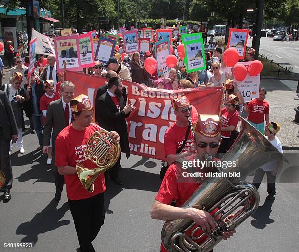 Germany Berlin Charlottenburg - Jewish parade at Lag BaOmer holiday on the Kurfuerstendamm -