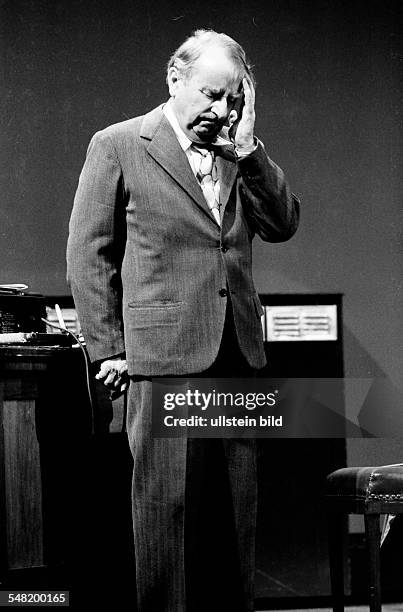 Loman Death Of A Salesman Play Photos and Premium High Res Pictures - Getty ...