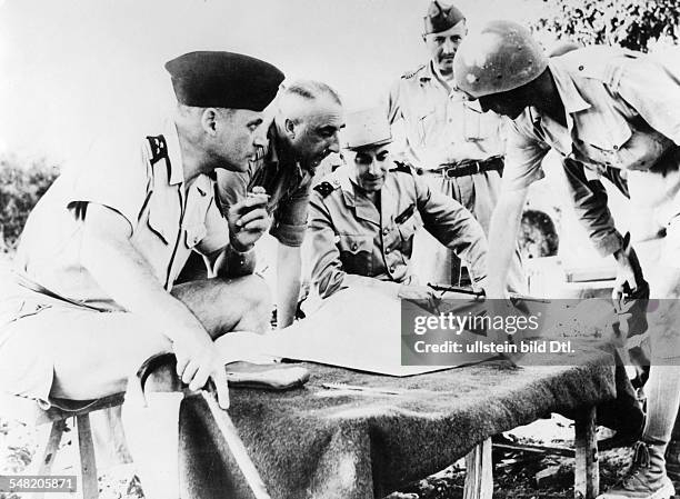 War zone North Vietnam: Briefing of the Generals Navarre, Cogny and others at the headquarters of Colonel de Castries. October 1953