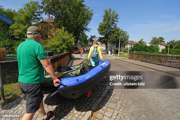 Germany Brandenburg Woltersdorf - sports water sportsmen at the sluice Woltersdorfer Schleuse -