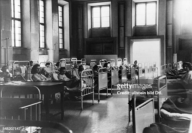 Germany, Post War Years Medical care in Berlin 1945-49 Provisional hospital for female TB patients in a gym - July 1945