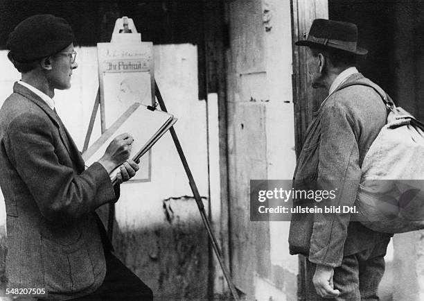 Painter at work in Leipziger Strasse