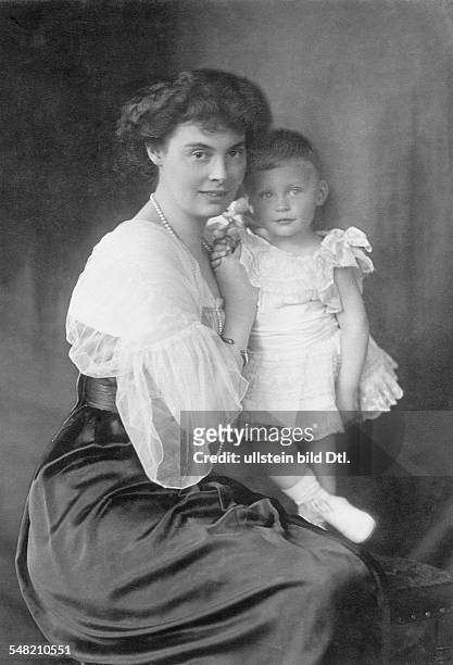 Mecklenburg-Schwerin, Cecilie of - Crown Princess of Prussia *20.09.1886-+ wife of Wilhelm of Prussia, Crown Prince - with her son Prince Frederick...