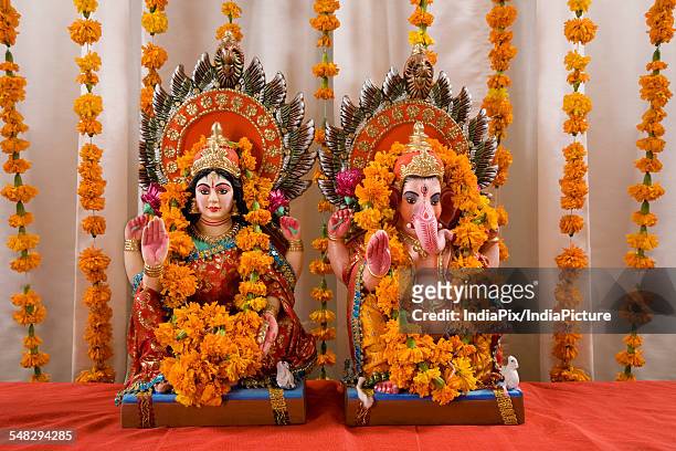 880 Laxmi Ganesh Photos and Premium High Res Pictures - Getty Images