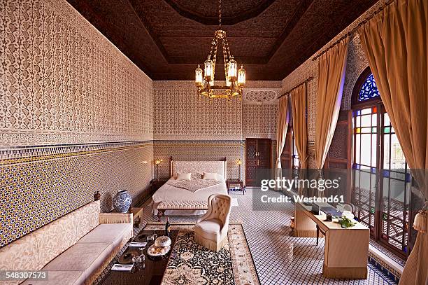 morocco, fes, saloon at hotel riad fes - fez imagens e fotografias de stock