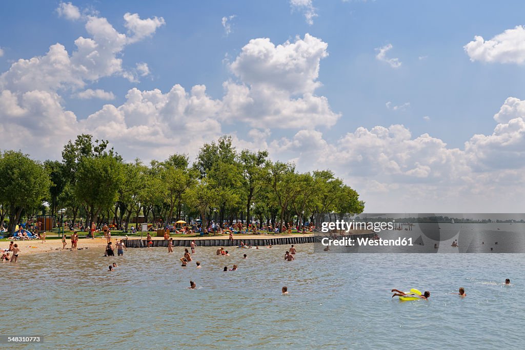 Austria, Burgenland, Lake Neusiedl, swimming area at Breitenbrunn am Neusiedler See