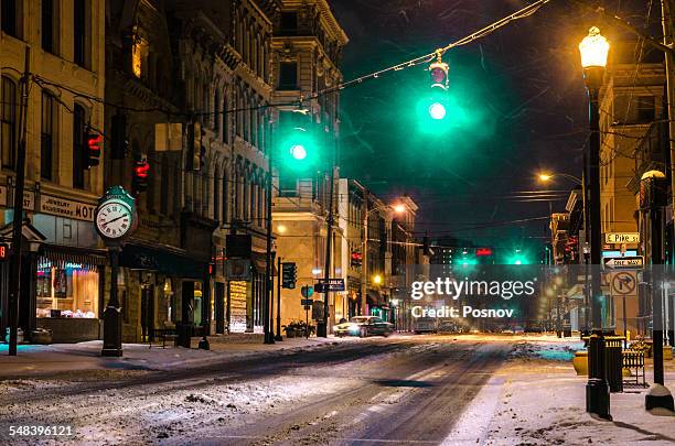 covington - kentucky road stock pictures, royalty-free photos & images