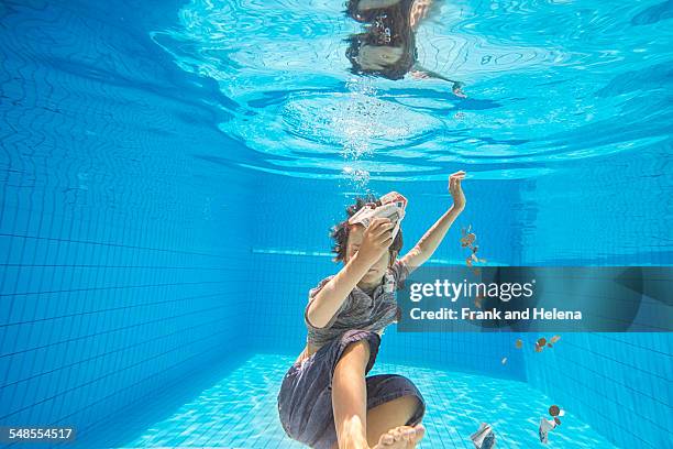 Note Money Pool Money Pool Photos and Premium High Res Pictures - Getty Images