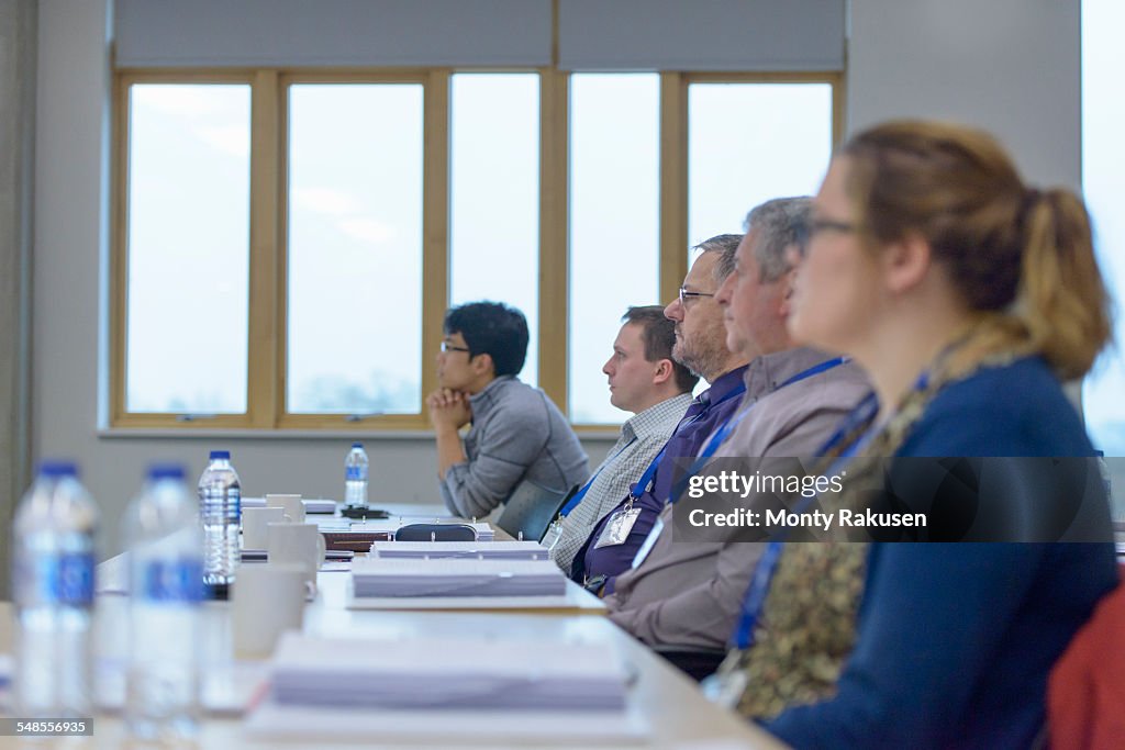 Audience listening in seminar lecture