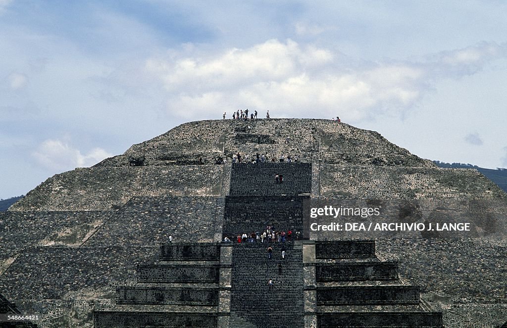 The Pyramid of the Moon, talud-tablero pyramidal structure,... News ...