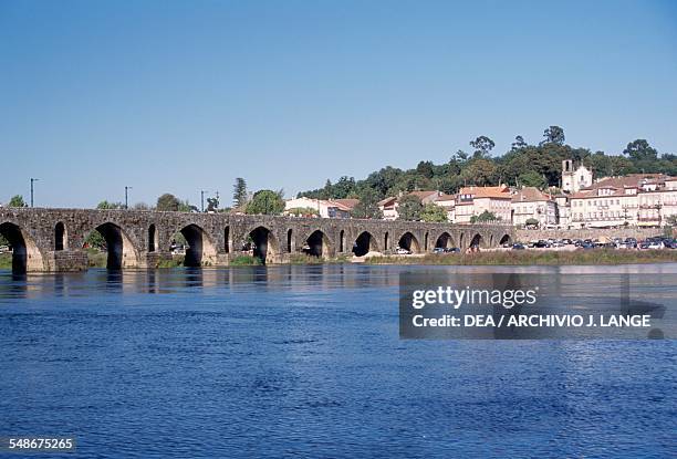 Roman bridge, rebuilt in 1368, Ponte de Lima, Norte. Portugal, 14th century.