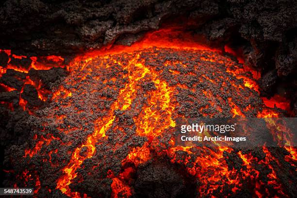 small part of lava flowing, holuhraun, iceland - lava imagens e fotografias de stock