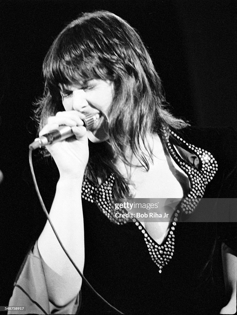 Heart On Stage At The Universal Amphitheatre