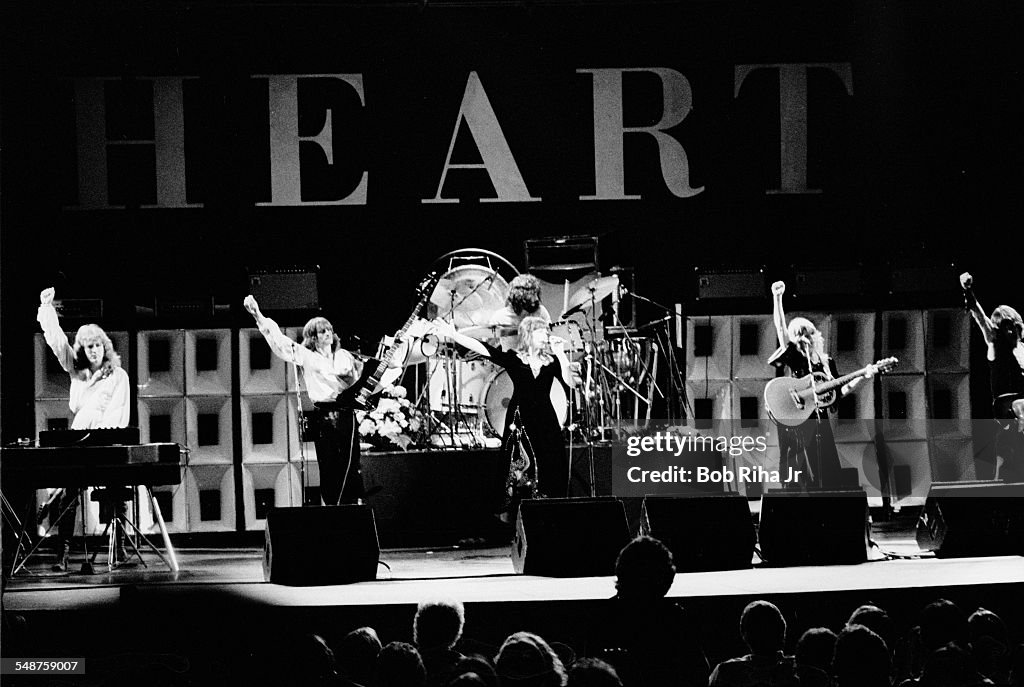 Heart On Stage At The Universal Amphitheatre