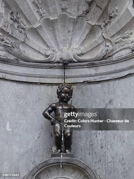 mannenken pis - mannekin pis imagens e fotografias de stock