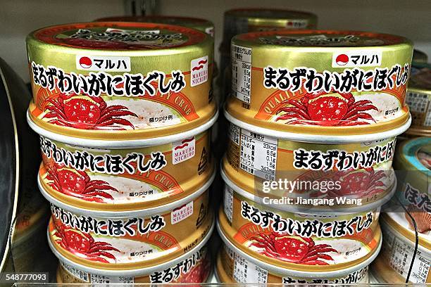 Canned Crab Meat Photos and Premium High Res Pictures - Getty Images