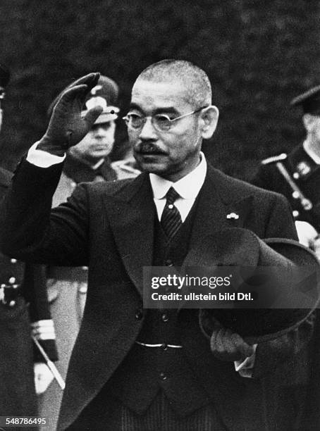 Germany Free State Prussia Berlin : Japanese foreign minister Matsuoka after laying a wreath at the War Memorial at Unter den Linden Boulevard - 1941...