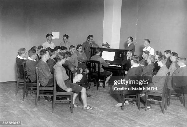Germany Thueringen Land Meiningen: community college hostel Dreissigacker, singing classes for men - 1928 - Photographer: Frankl - Vintage property...