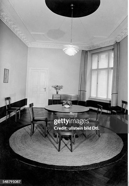 German Empire, Berliner Zimmer, modern dining room with simple... News ...