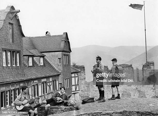 Germany Free State Prussia Rhine-Province : Bacharach: youth hostel Castle Stahleck, pupils playing guitar - 1929 - Photographer: Frankl - Vintage...