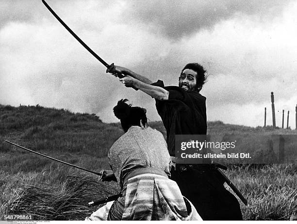 Japanese films Swordplay of the samurai - scene from the movie 'Harakiri' ; director: Masaki Kobayashi - 1962 - Vintage property of ullstein bild