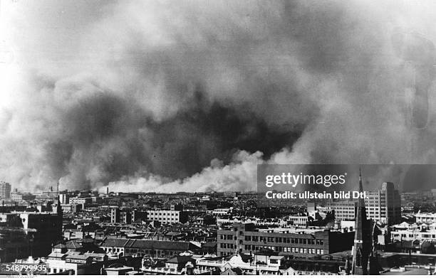 Battle Of Shanghai (1937) Photos and Premium High Res Pictures - Getty ...