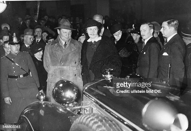 Goering, Hermann - Politician, NSDAP, Germany *12.01.1893-+ - with his wife Emmy - during the International Motor Show IAA in Berlin - undated -...