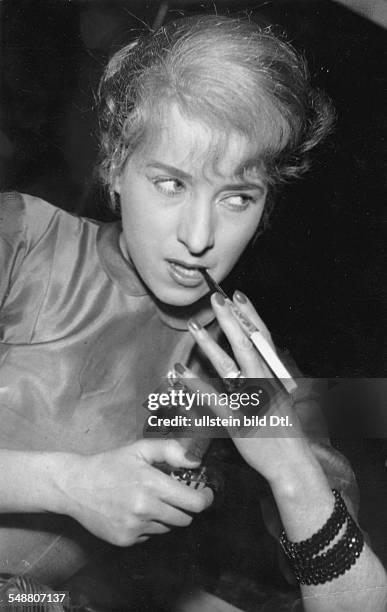 Gorvin, Joana Maria *30.09..1993+ Actress, Germany - portrait, with cigarette - undated, about 1956 - photographer: Charlotte Willott - Vintage...