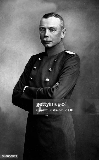 Seeckt, Hans von *22.04.1866-+ Offizier, D Generaloberst, 1920-1926 Chef der Heeresleitung - Halbportrait als Oberst, Chef des Generalstabs der Armee...