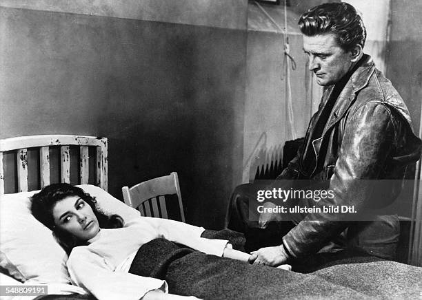 Douglas, Kirk - Actor, USA - *- Scene from the movie 'The Story of the Three Loves'' with Pier Angeli Directed by: vincente Minnelli/Gottfried...