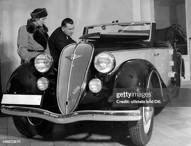 Hanomag Sturm Cabriolet - 1938 - Photographer: Hedda Walther - Published by: 'Die Dame' 04/1938 Vintage property of ullstein bild