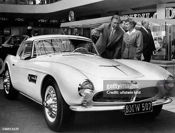 Motor Show: BMW Type 507 V8 2 liters - 1961 - Photographer: Jochen Blume - Vintage property of ullstein bild