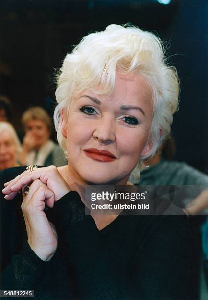 Milster, Angelika *- Saengerin, Schauspielerin, D - Portrait, in der Talkshow 'Alex' des Sender Freies Berlin - 1995