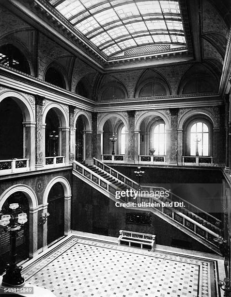 154 Reichsbank Berlin Stock Photos High Res Pictures And Images 154-reichsbank-berlin-stock-photos-high-res-pictures-and-images