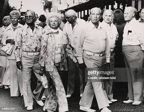 Florida, Miami: Pensioners in South Beach.