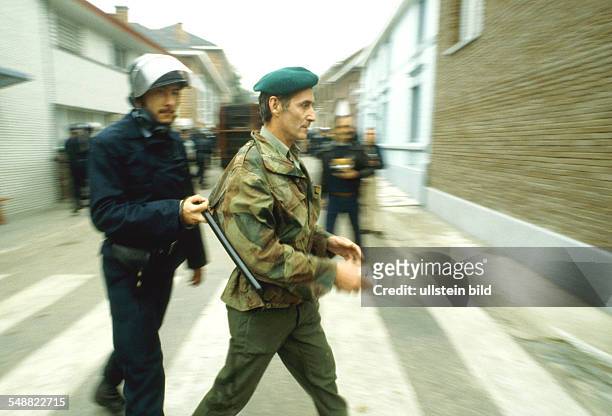 Belgium: Neo-Nazi chief Erikson is being arrested.