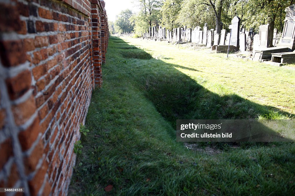 Poland, Lodz, Jewish cemetery