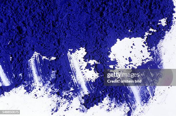 Indigo Powder Color 92 Indigo Powder Stock Photos, High-Res Pictures, and Images - Getty Images