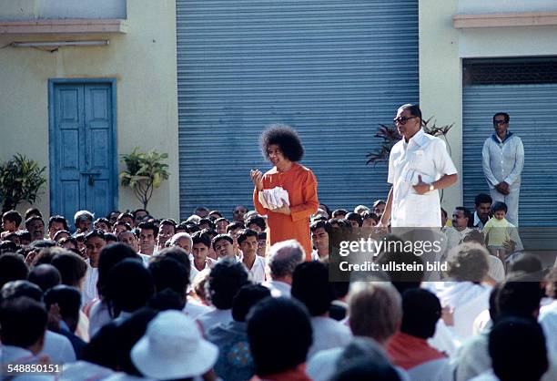 268 Baba Sathya Sai Stock Photos High Res Pictures And Images Getty 268-baba-sathya-sai-stock-photos-high-res-pictures-and-images-getty