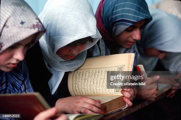 Germany North Rhine-Westphalia Bonn - girls in aTurkish Koran school in a mosque -