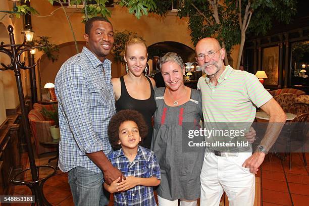 Jacob, Katerina - Actress, Germany - with Partner Jochen Neumann , Daughter Josephine , her Partner Roger Cross and Son Kaniel