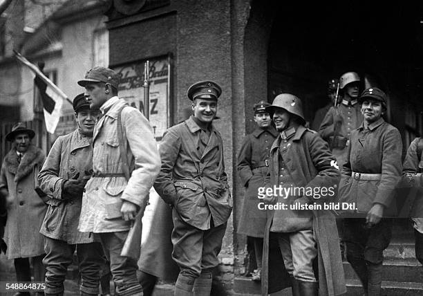 German Freikorps leader Gerhard Rossbach with Freikorps members outside the Bürgerbräukeller in Munich, during their participation in the Beer Hall...