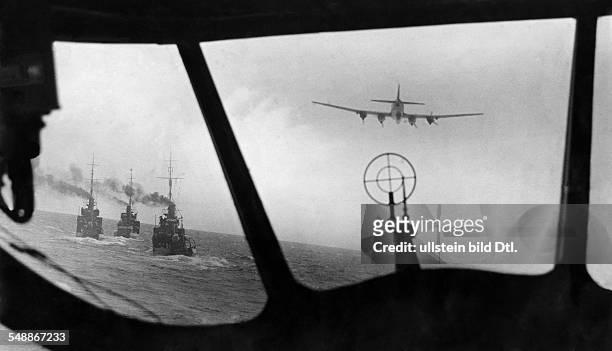 Naval war, Atlantic/ North Sea: Minelayer units, escorted by german FW 200 long range sea reconnaissance plane - 1941 - Photographer: Willi Ruge -...